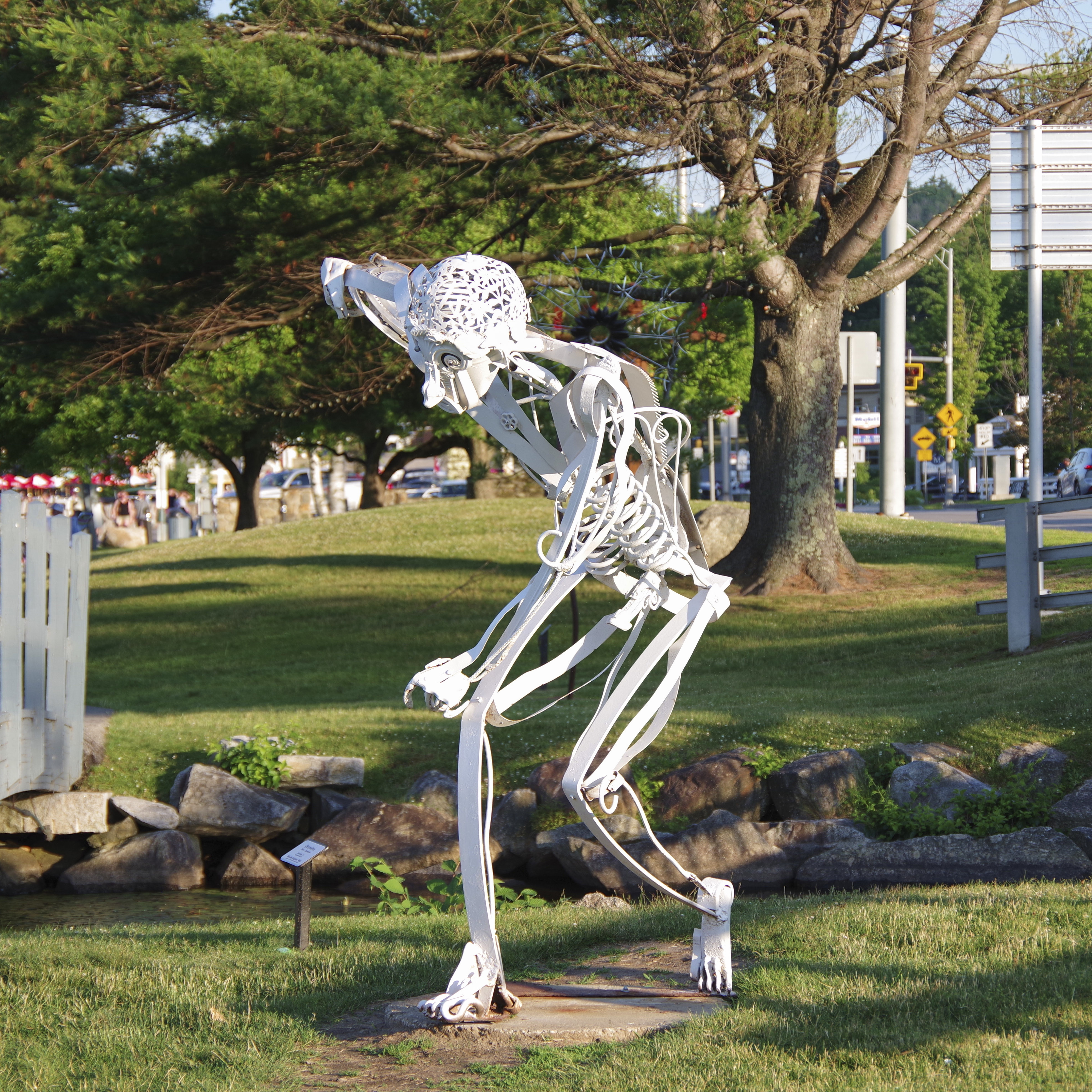 Large sculpture of a man throwing discus. Steel, copper, aluminum, iron, welded and bolted