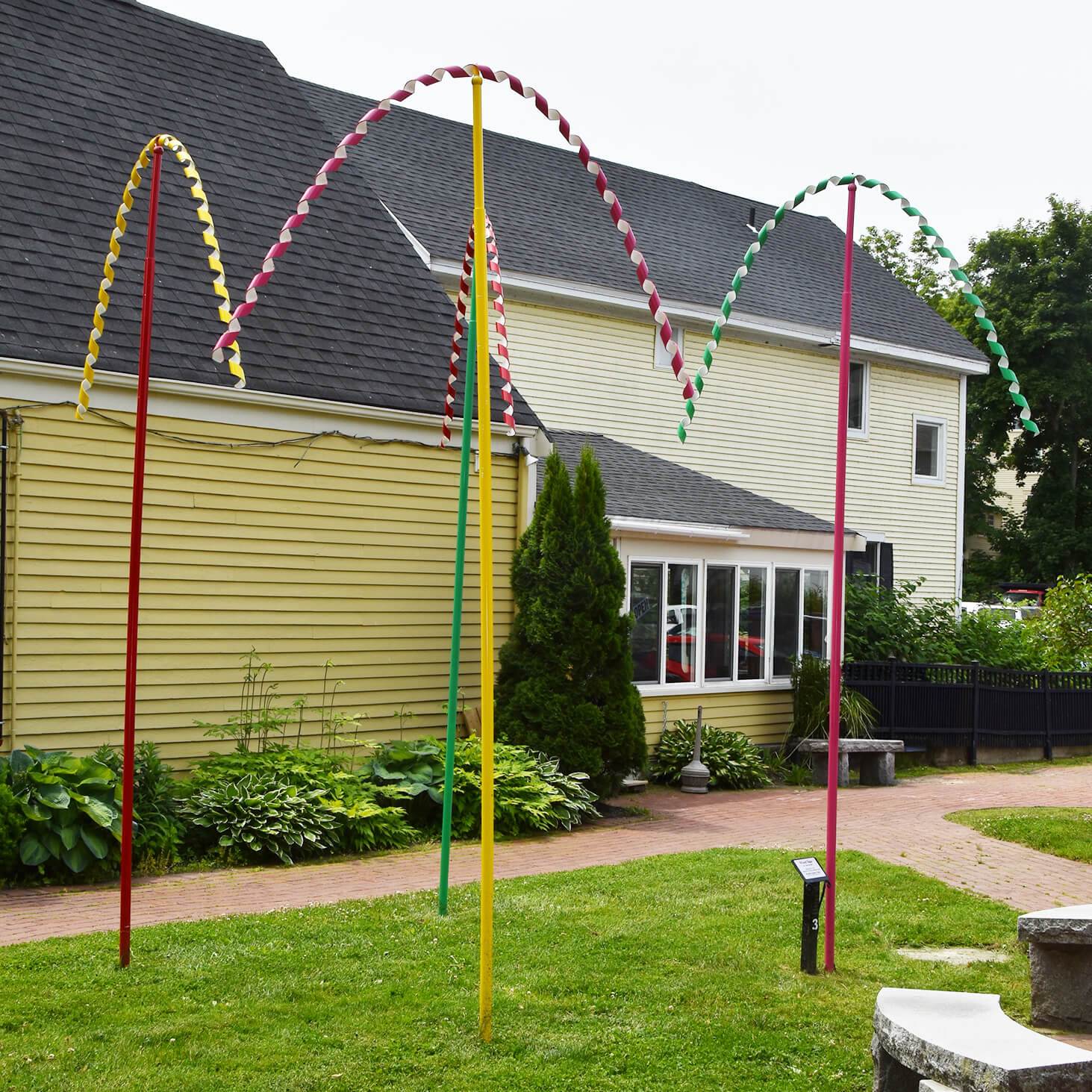 Photo of the sculpture "A Moment Out of Time" by Steven Hayden